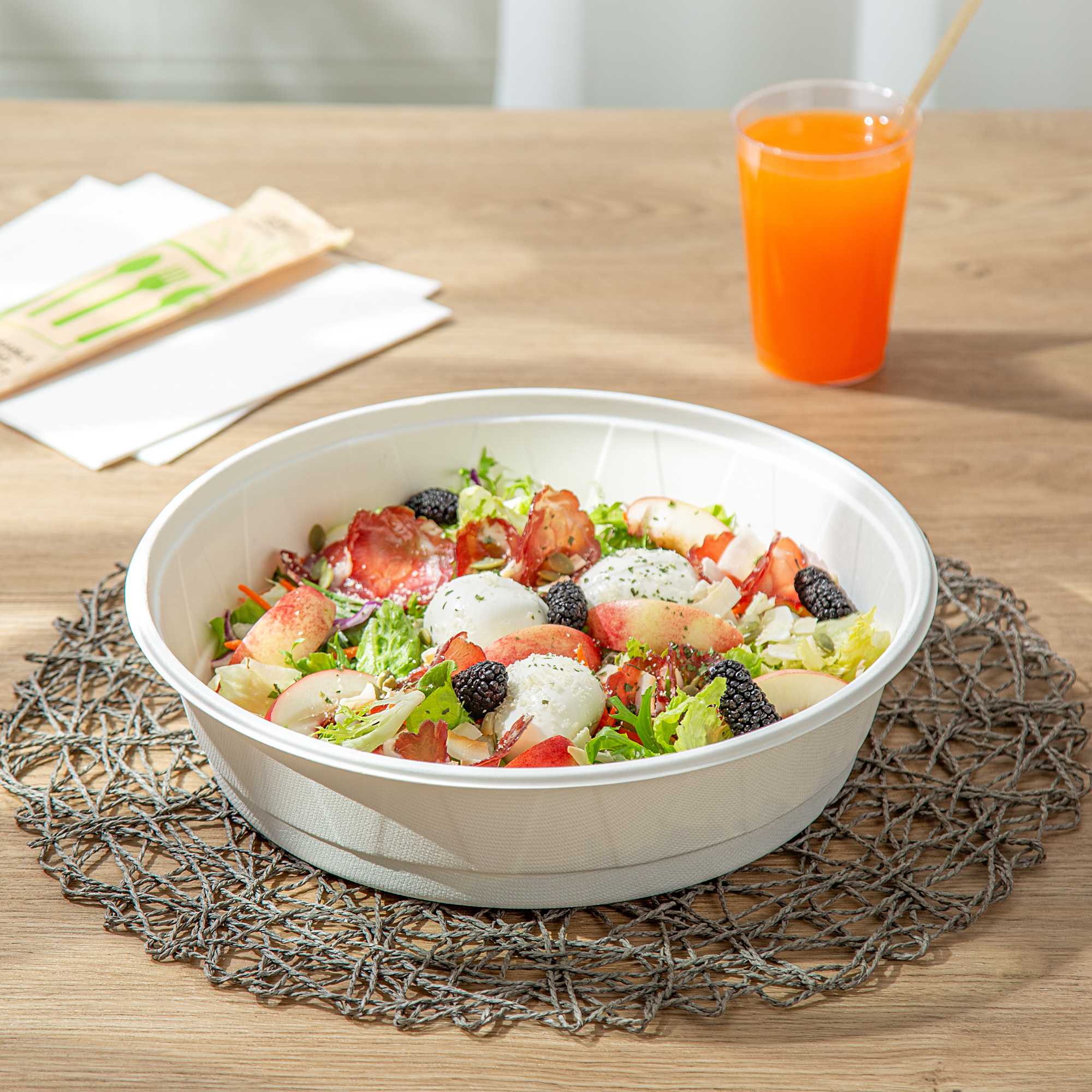 Pulp Safe No PFAS Added 101 oz Round White Sugarcane / Bagasse Bowl - Home Compostable - 11 1/4" x 11 1/4" x 2 3/4" - 100 Count Box