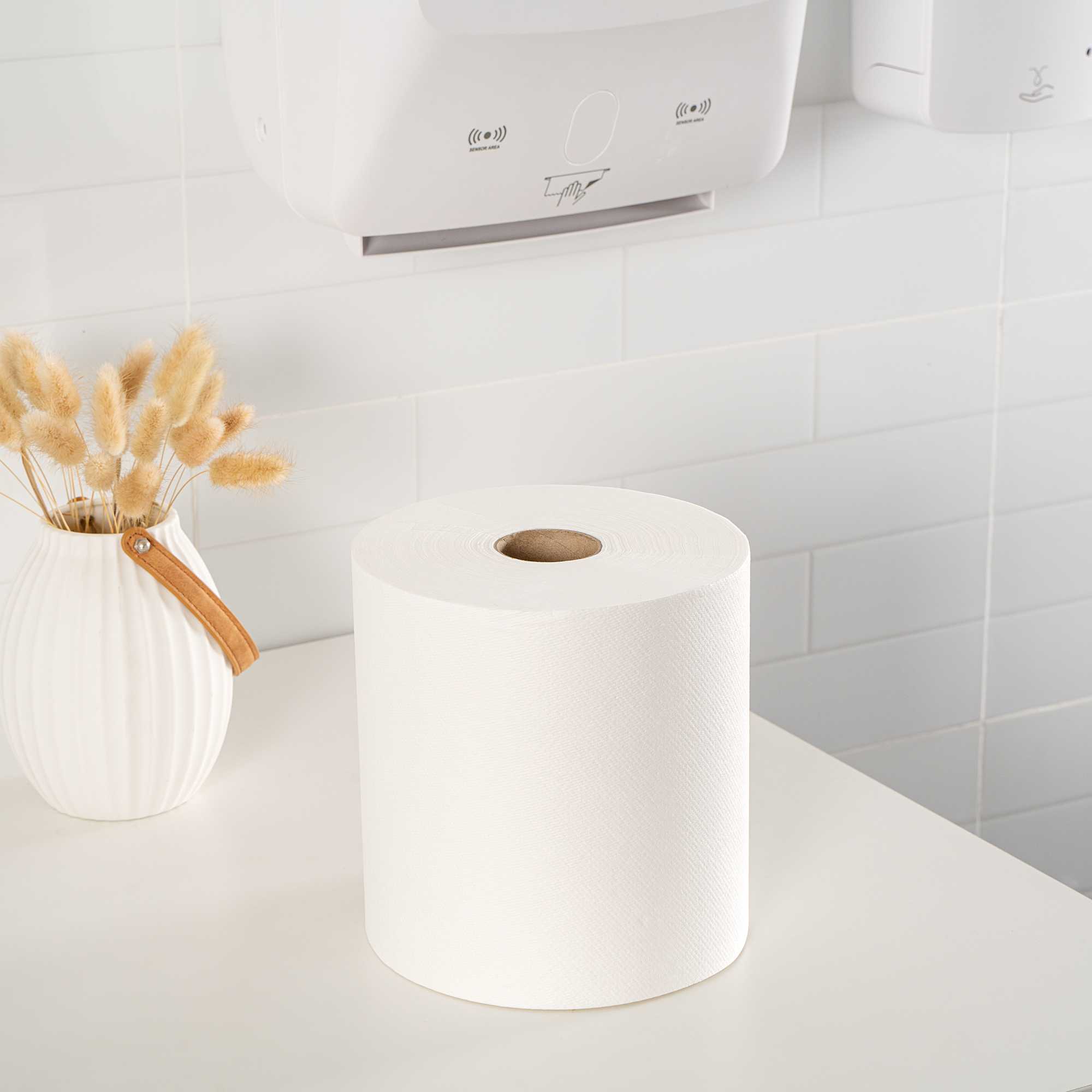 Clean Tek Professional White Hardwound Paper Towel Roll - Aircell, Through-Air-Dry (TAD) - 7 3/4" - 1 count box