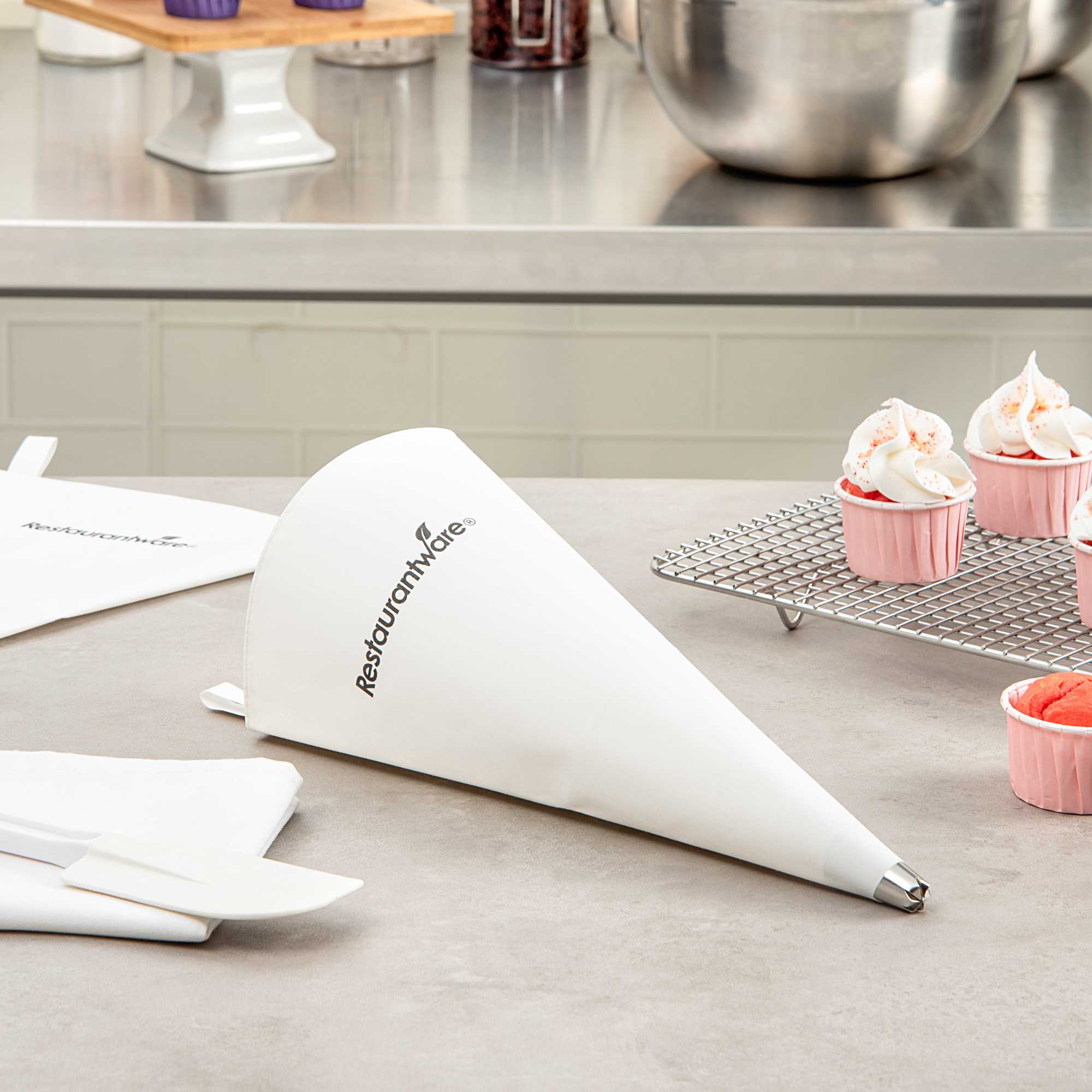 Pastry Tek Plastic Coated Canvas Reusable Pastry Piping Bag - 10" - 1 count box