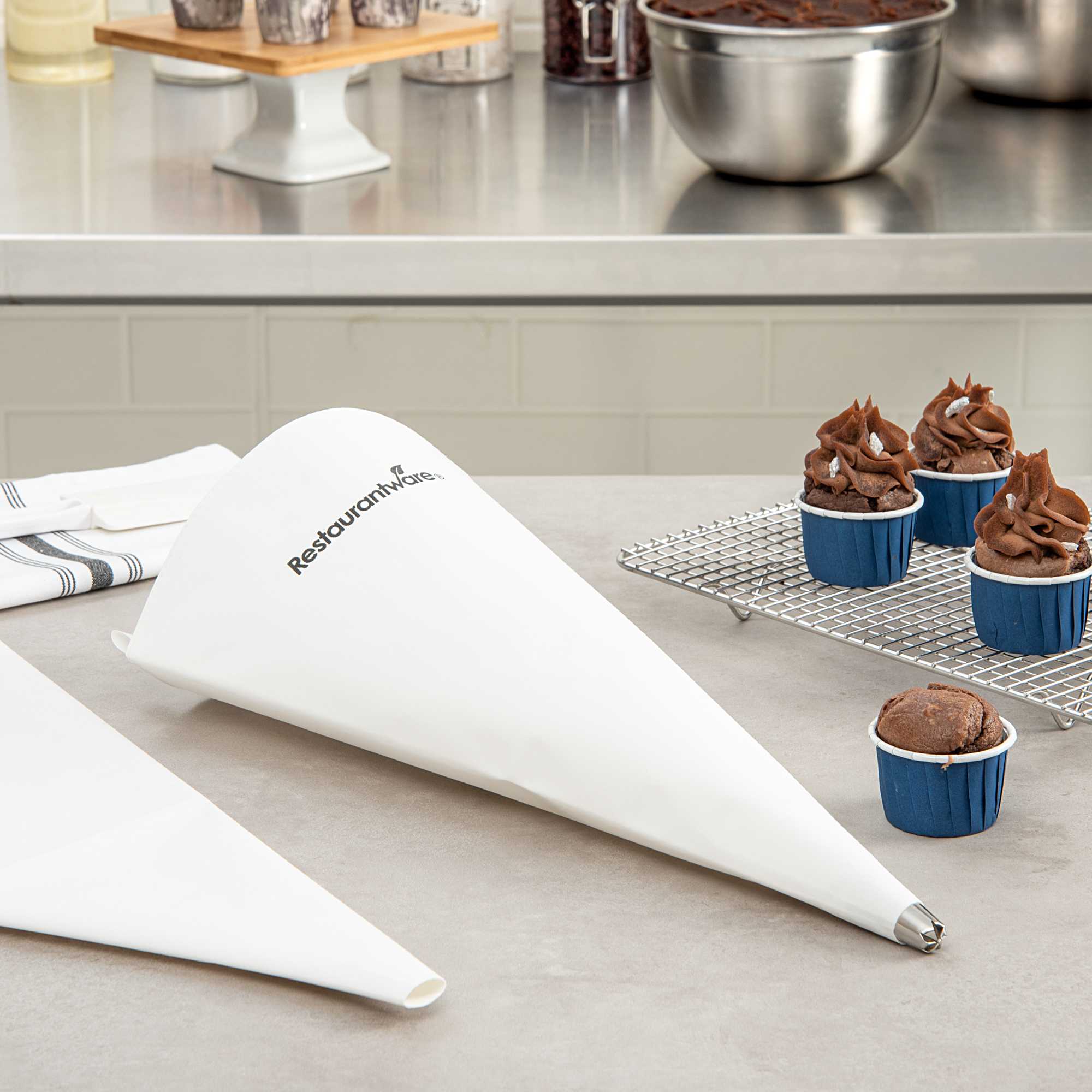 Pastry Tek Plastic Coated Canvas Reusable Pastry Piping Bag - 16" - 1 count box