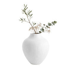 Table Art White Ceramic Balloon Vase - 7'' x 7'' x 8'' - 1 count box