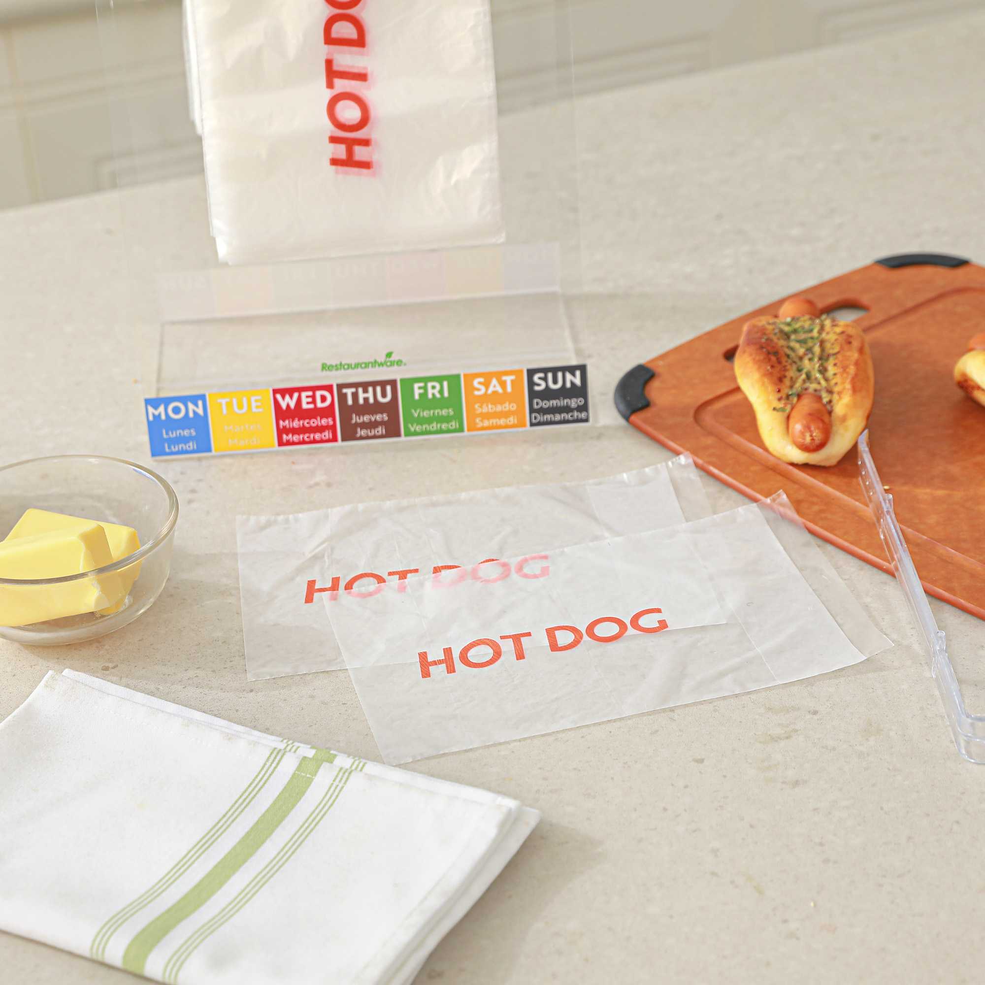 Bag Tek Plastic Printed Deli Saddle Bag - Hot Dog, with Flip Top - 5 1/4" x 10" - 2000 count box