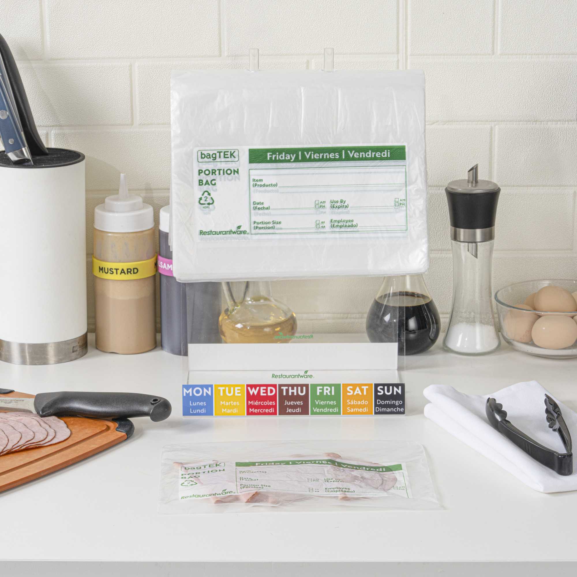 Bag Tek Clear and Green Plastic Day Of The Week Friday Portion Bag - Trilingual - 10" x 8 1/2" - 2000 count box