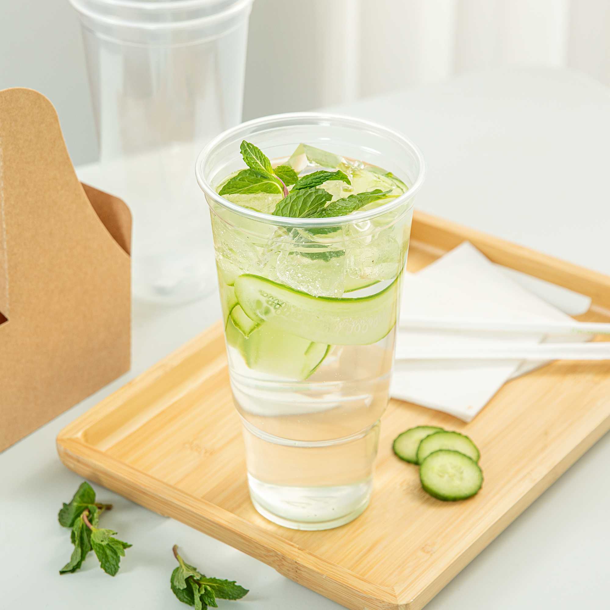 Bev Tek 44 oz Clear Plastic Cold Cup - 4 1/2" x 4 1/2" x 8 1/4" - 25 count box