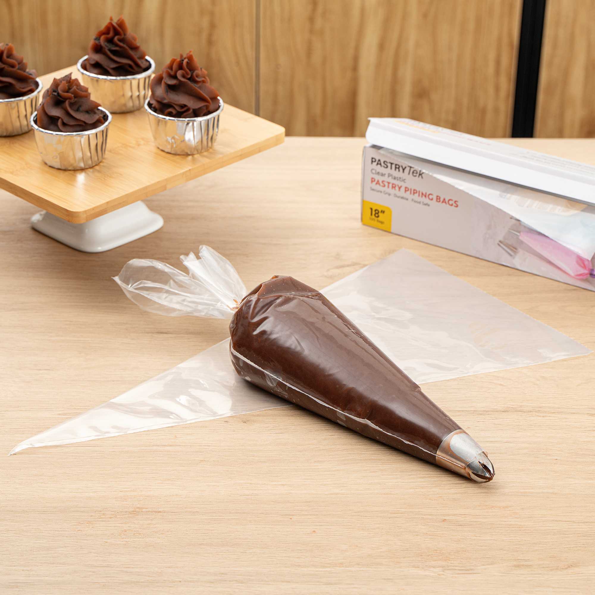 Pastry Tek Clear Plastic Disposable Pastry Piping Bag - 100 Bags / Roll - 18" - 1 count box