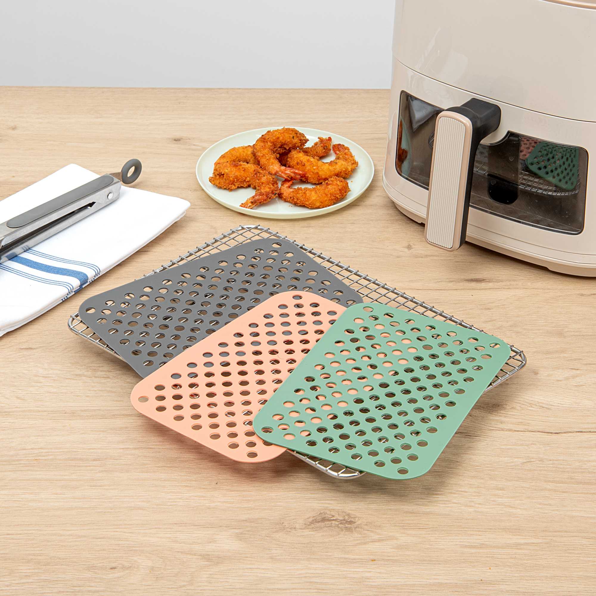 Pastry Tek Rectangle 3-Piece Assorted Reusable Silicone Air Fryer Liner Set - Non-Stick,Dual Basket,3 to 5qt - 7 3/4" x 5 1/2" - 1 count box