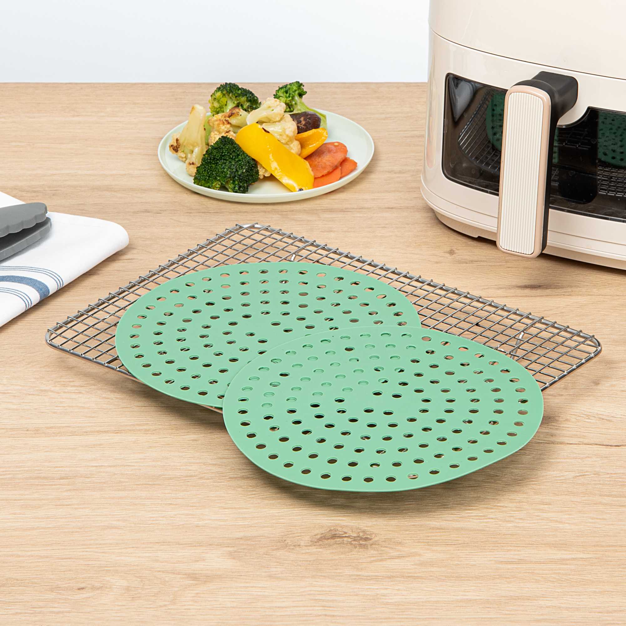 Pastry Tek Round Green Reusable Silicone Air Fryer Liner - Non-Stick, For 5 to 7 qt - 7 3/4" - 2 count box