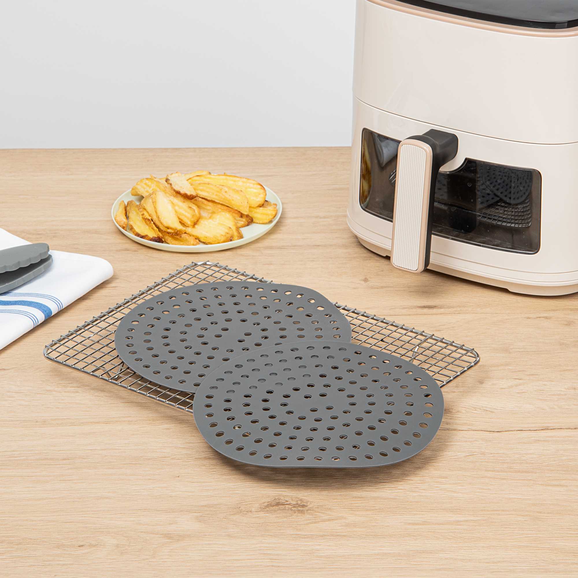 Pastry Tek Round Gray Reusable Silicone Air Fryer Liner - Non-Stick, For 5 to 7 qt - 7 3/4" - 2 count box