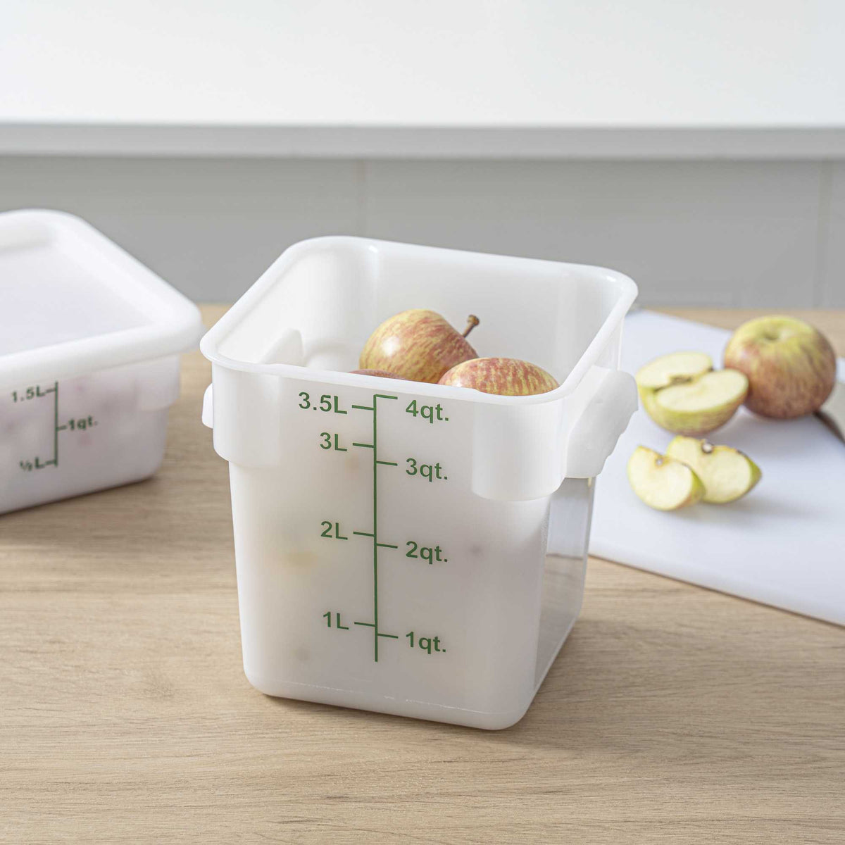 Met Lux 4 qt Square White Polyethylene Food Storage Container - with Green Volume Markers - 7" x 7" x 7 1/4" - 1 count box