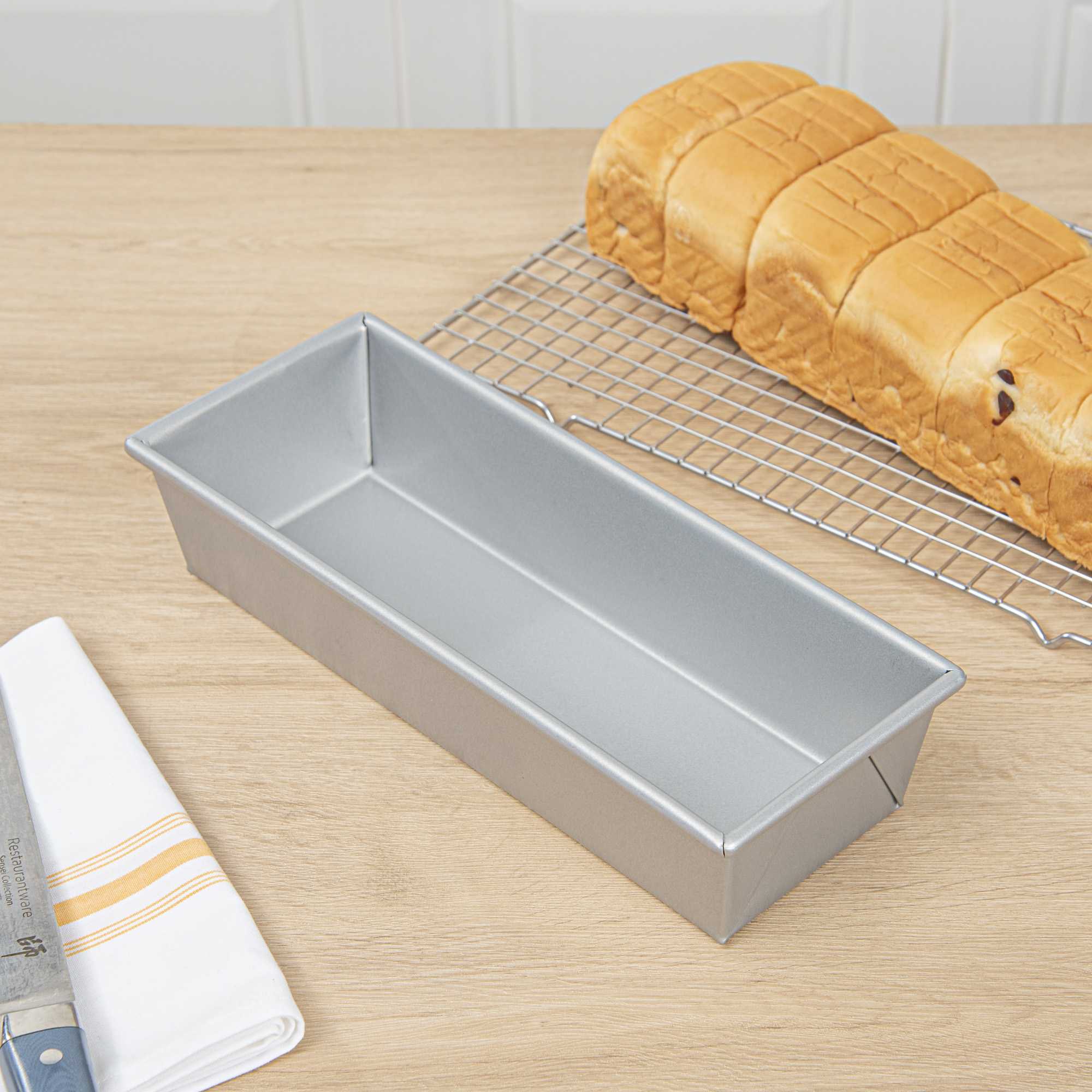Pastry Tek 1.5 lb Glazed Aluminized Steel Bread Loaf Pan - 12 3/4" x 5" x 2 3/4" - 6 count box